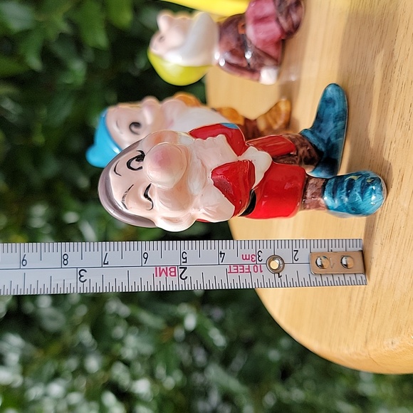 VINTAGE Snow White & The Seven Dwarfs figurines - Picture 8 of 11